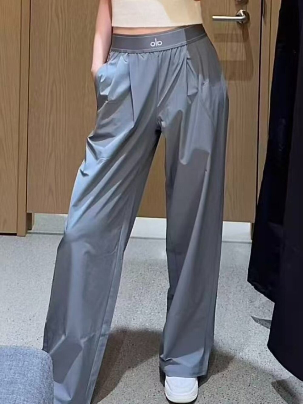 NWT💙 ALO Yoga Suit Up Trouser Steel Grey 💙Casual/Cool Girl (Regular) - Picture 1 of 7